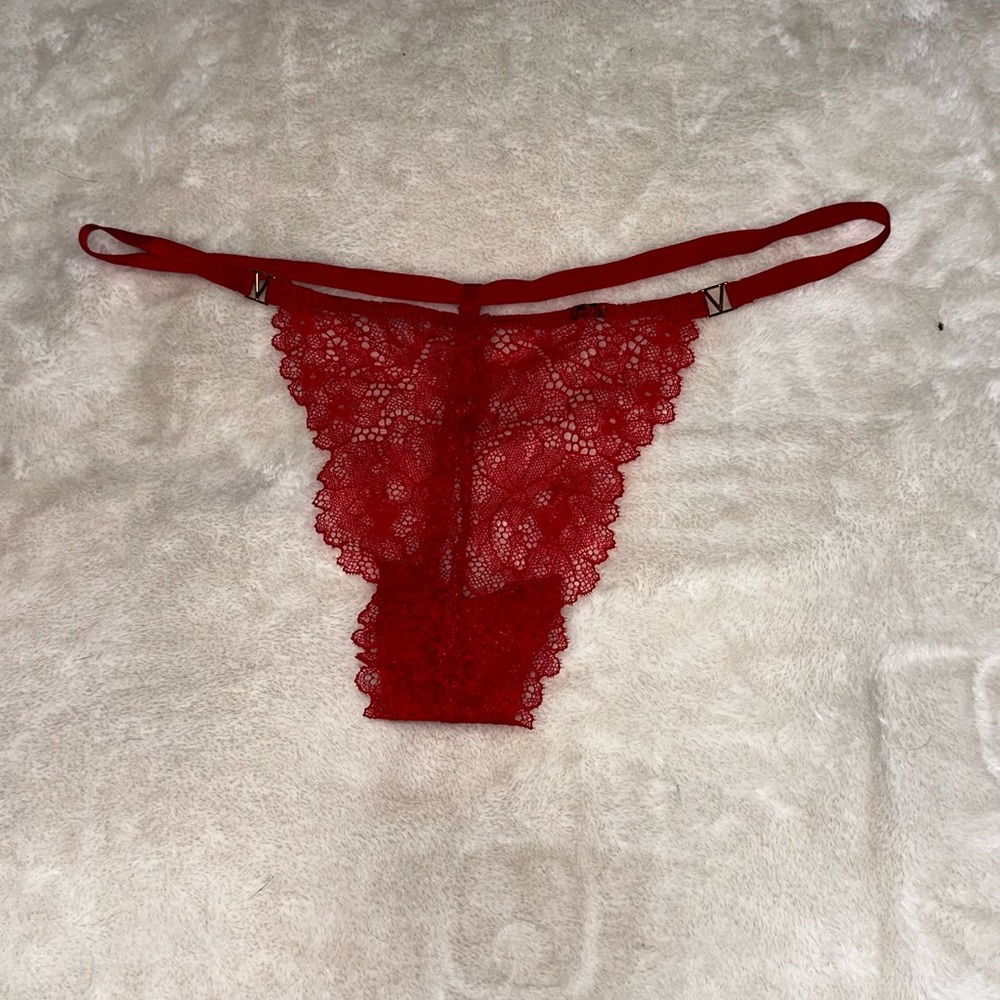 VS red lace g-string